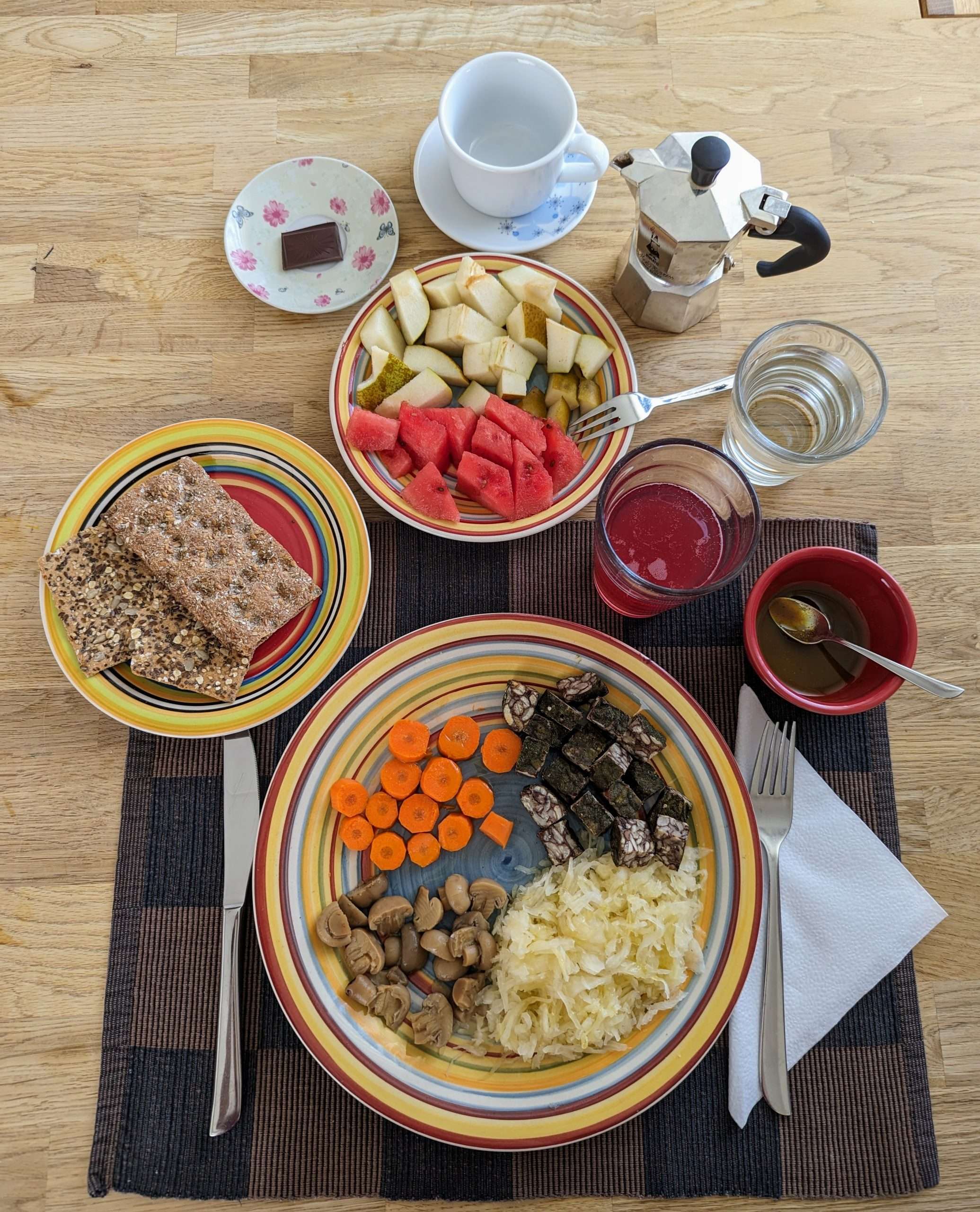 Scopri di più sull'articolo Pranzo probiotico: tempeh di fagioli, crauti e kombucha